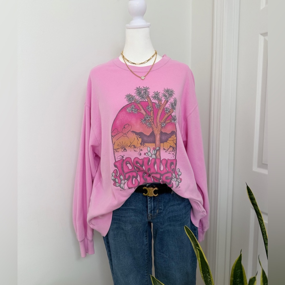 Joshua Tree Pink Graphic Sweatshirt Desert Southwest Hollister Size S - Picture 2 of 11